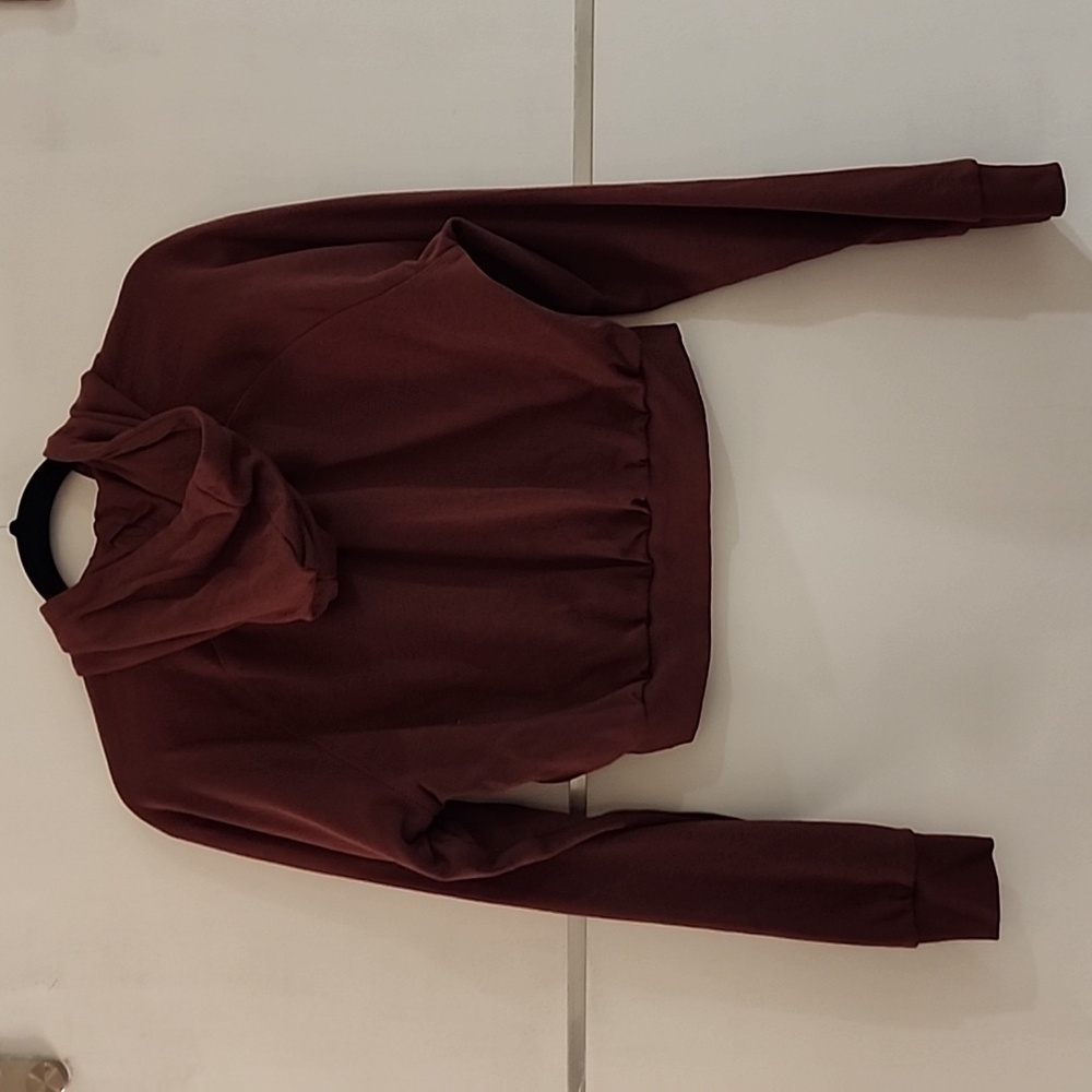 Gym Shark cropped hoodie color brown/white size M PTP 22 in. Length 17 in - Picture 3 of 5
